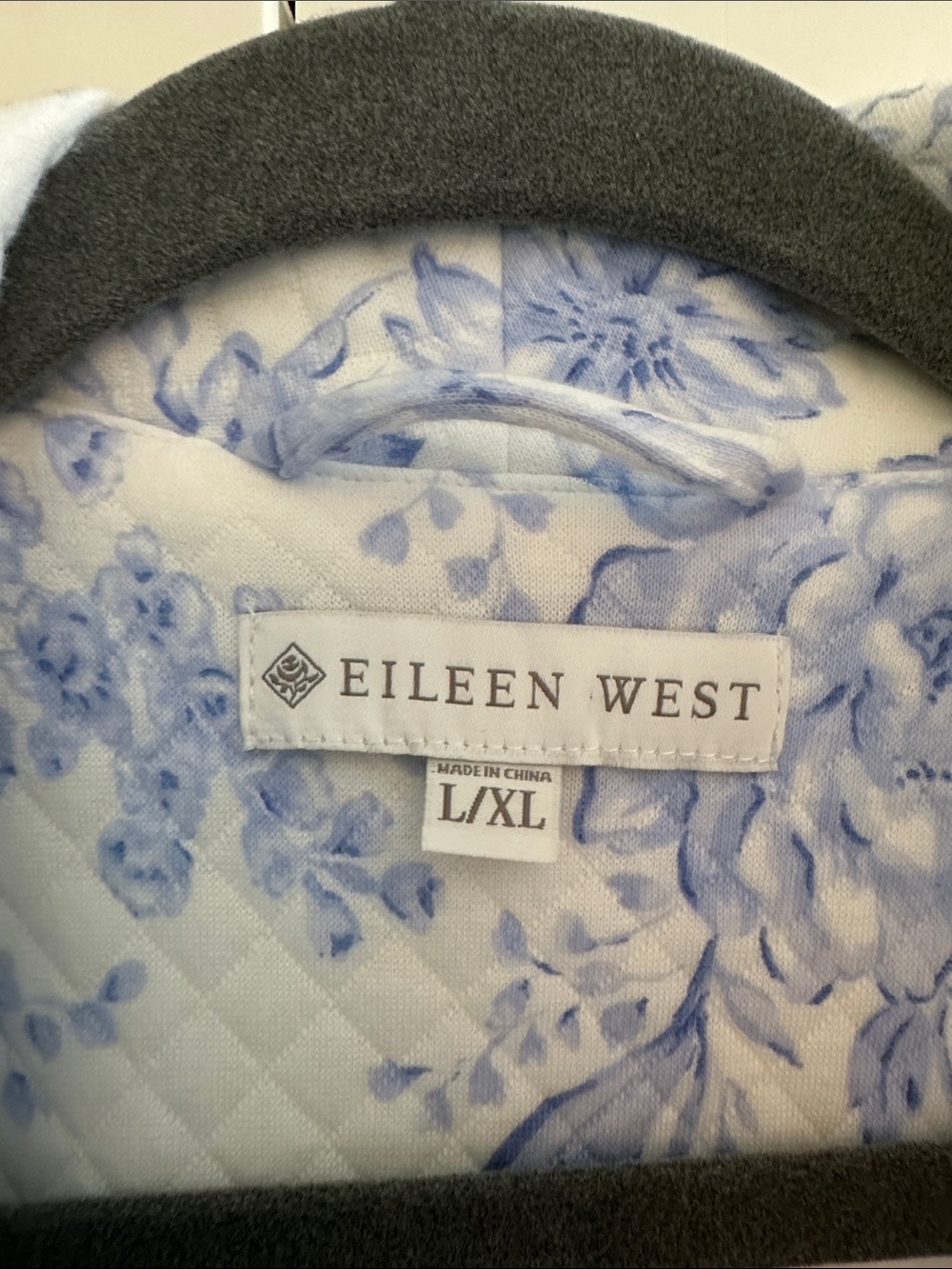 NWT EILEEN WEST QUILTED ALL COTTON WRAP BATHROBE - Picture 2 of 7